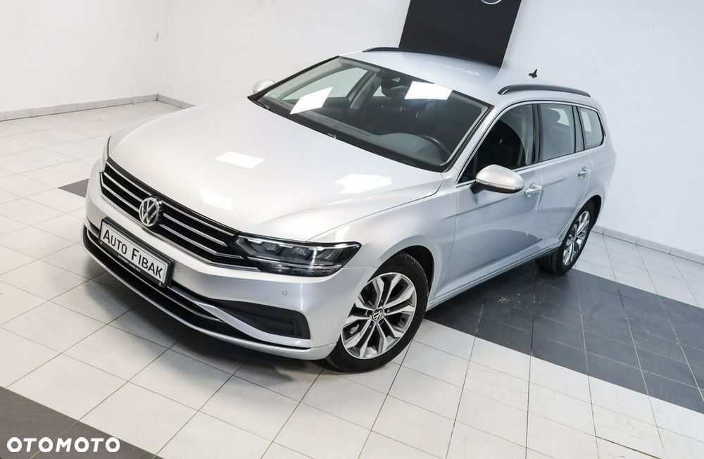 Volkswagen Passat - 2