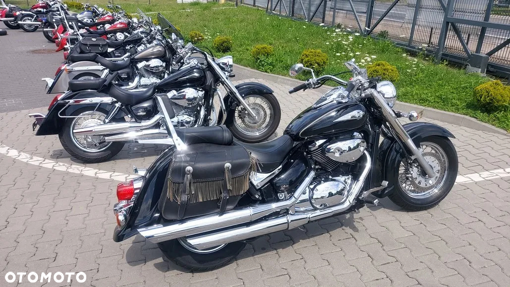 Suzuki Intruder - 4
