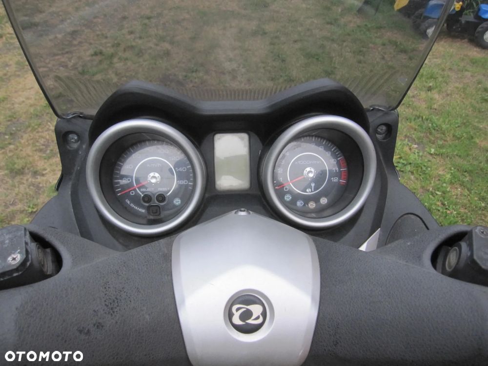 Yamaha X-max - 4