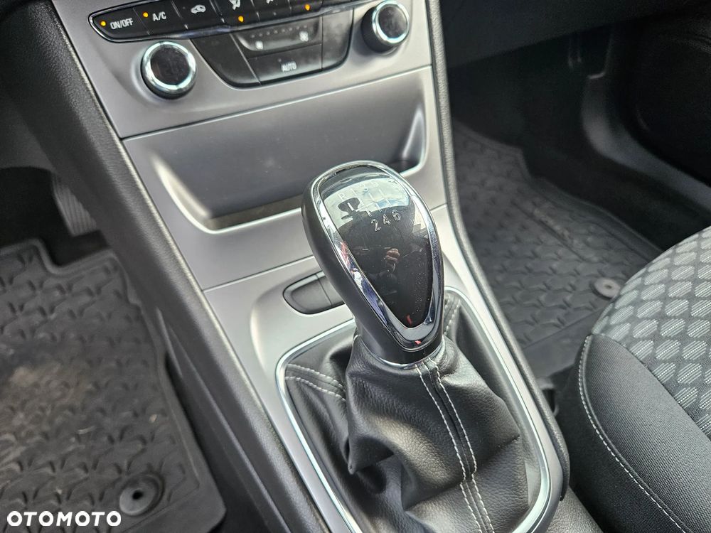 Opel Astra 1.4 T Enjoy - 15