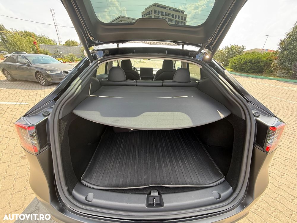 Tesla Model Y Performance - 9