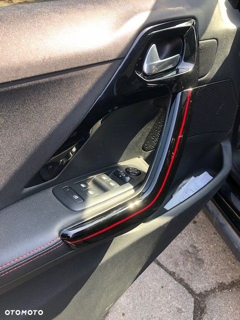 Peugeot 2008 PureTech 110 Stop&Start EAT6 GT-Line Edition - 11
