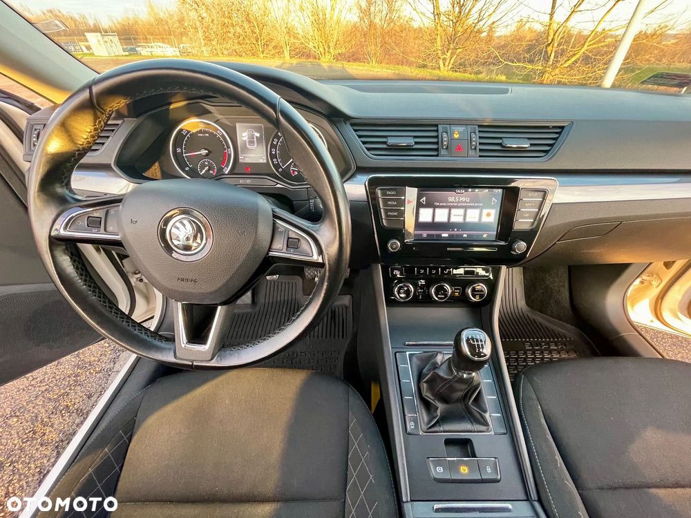 Skoda Superb 1.6 TDI Active - 15