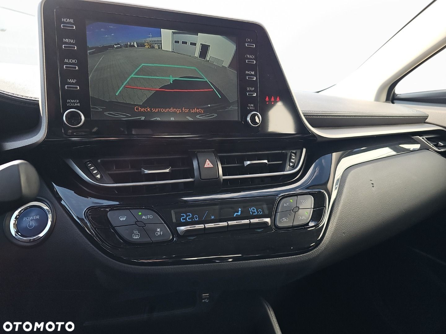 Toyota C-HR - 14