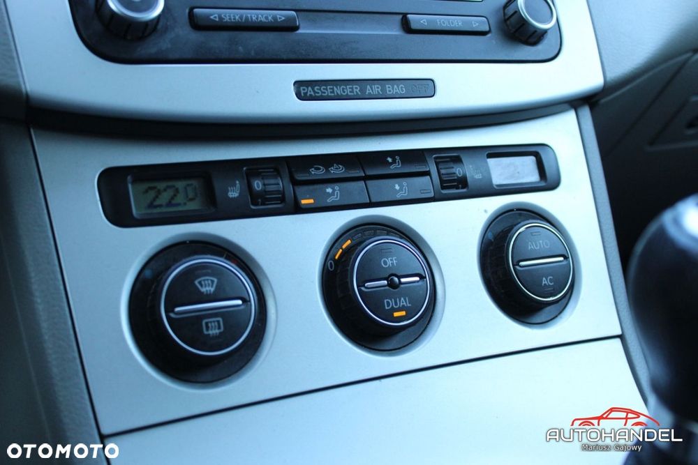 Volkswagen Passat - 12