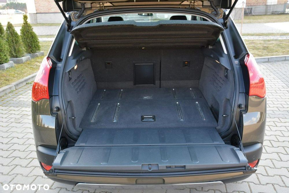 Peugeot 3008 Hybrid4 - 37