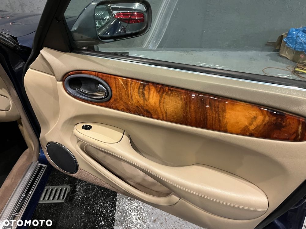 Jaguar XJ 3.2 Executive - 17