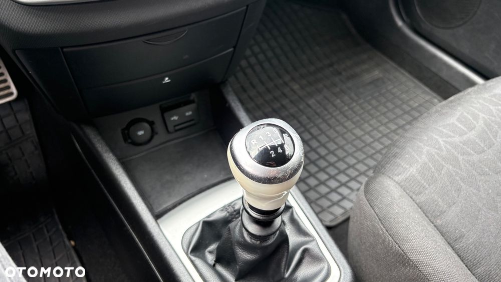 Kia Ceed - 27