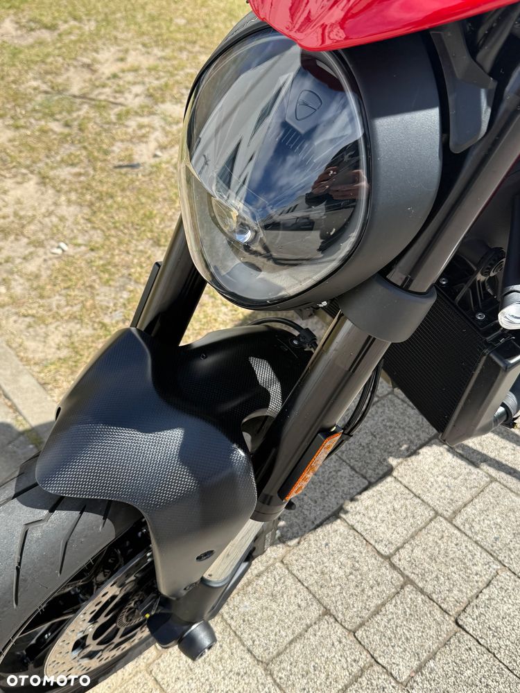 Ducati Monster - 10