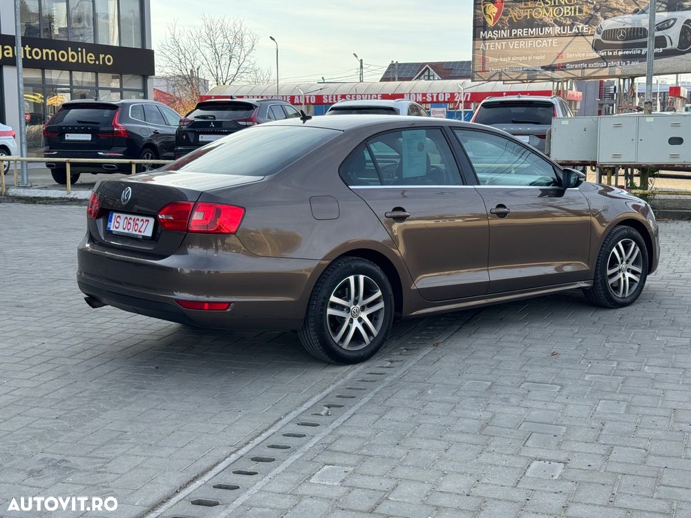 Volkswagen Jetta 1.4 TSI Highline - 12