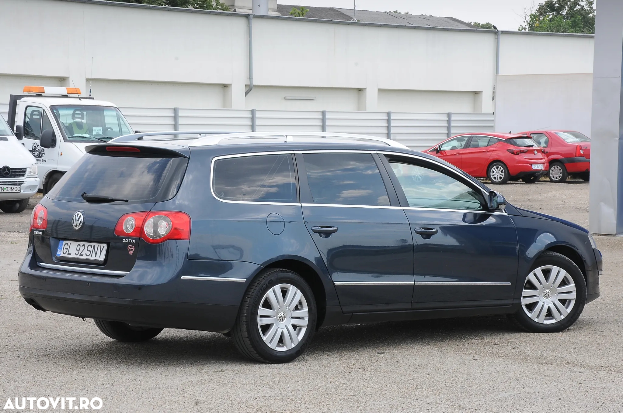 Volkswagen Passat Variant 2.0 TDI Comfortline Aut - 4