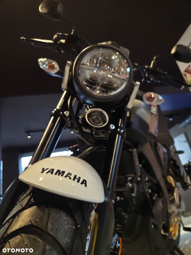Yamaha XSR - 17