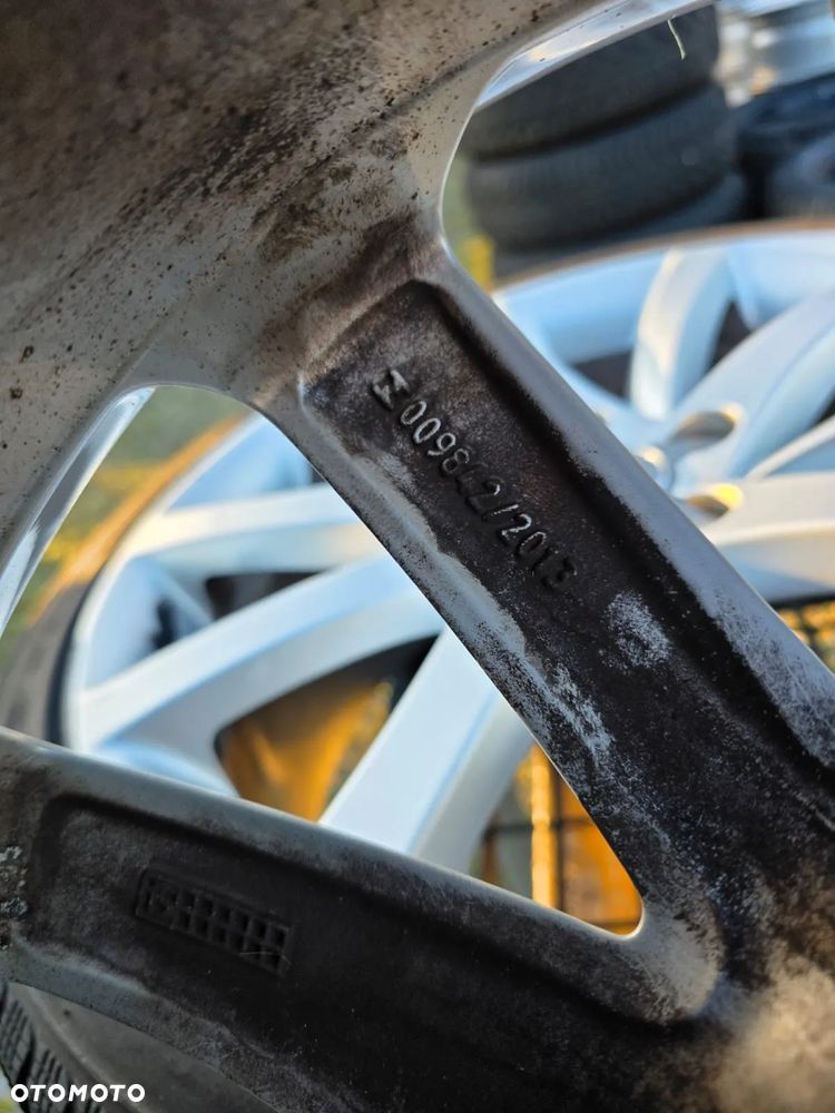 AUDI KOŁA FELGI ALUMINIOWE R18 OPONY ZIMOWE 225/44 - 3