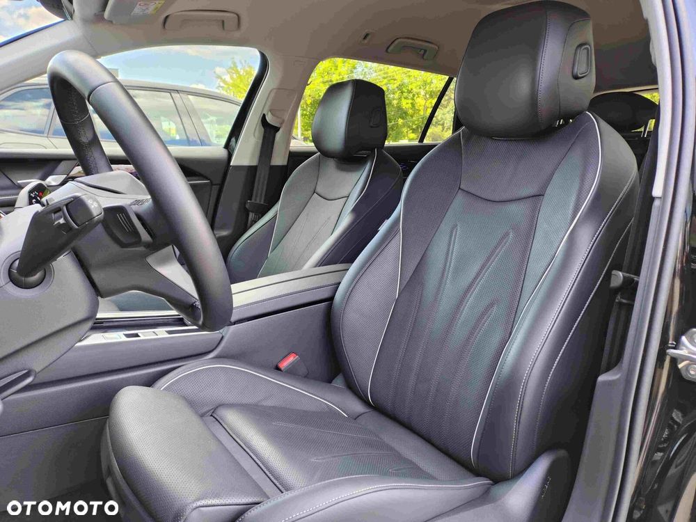 Volkswagen Passat - 10