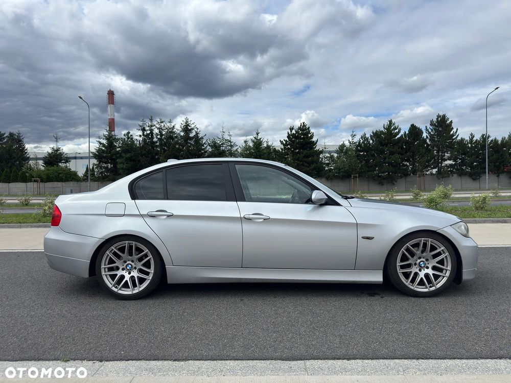 BMW Seria 3 320i - 3