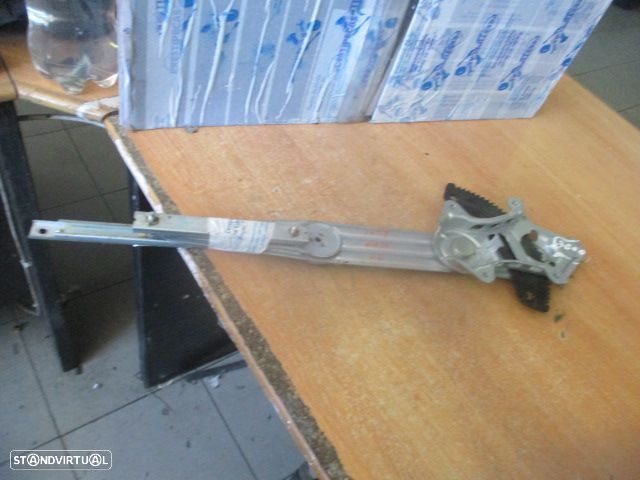 Elevador Sem Motor 807013VV0A NISSAN NOTE 2 2016 1.5DCI 90CV 5P CINZA ESCURO FE - 1