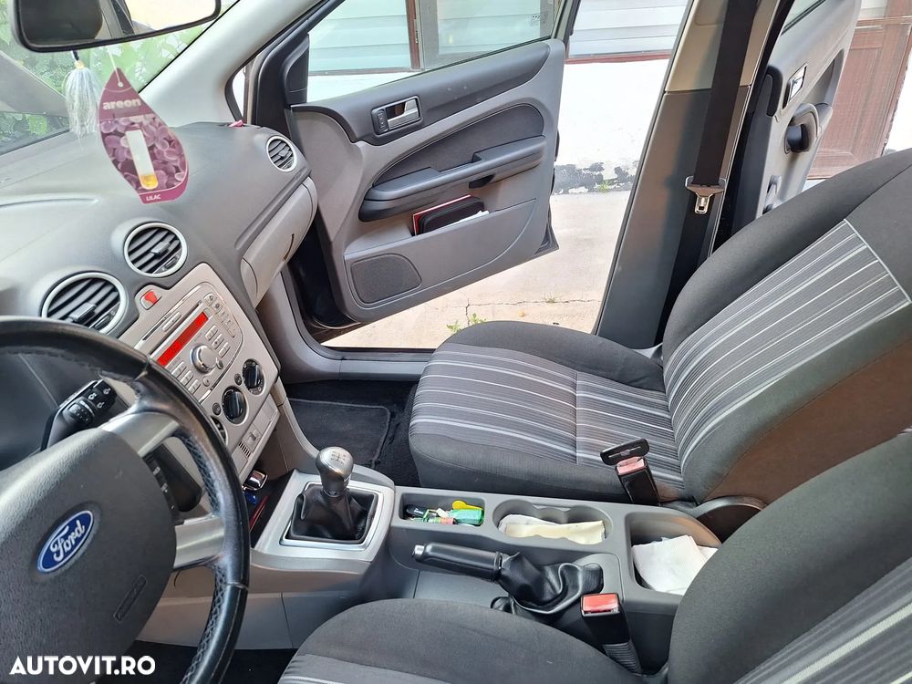 Ford Focus 1.6 TDCi Sport - 8
