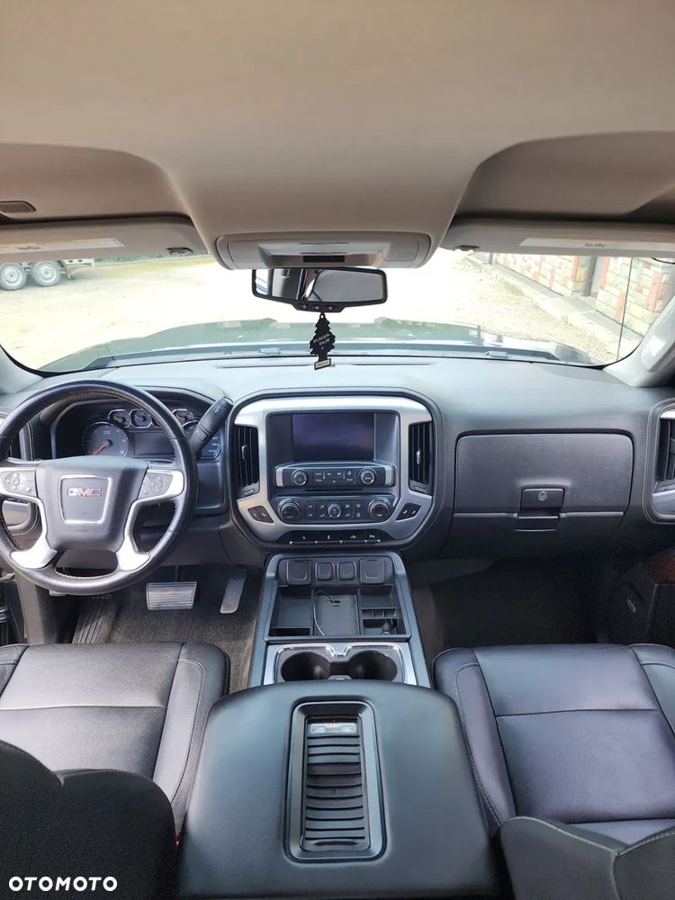 GMC Sierra - 16