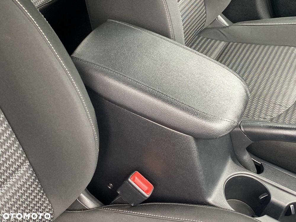 Kia Ceed - 15
