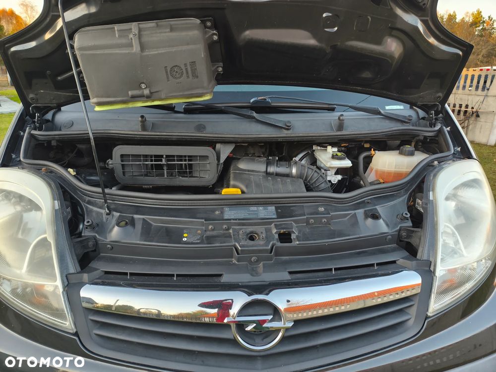 Opel VIVARO - 12
