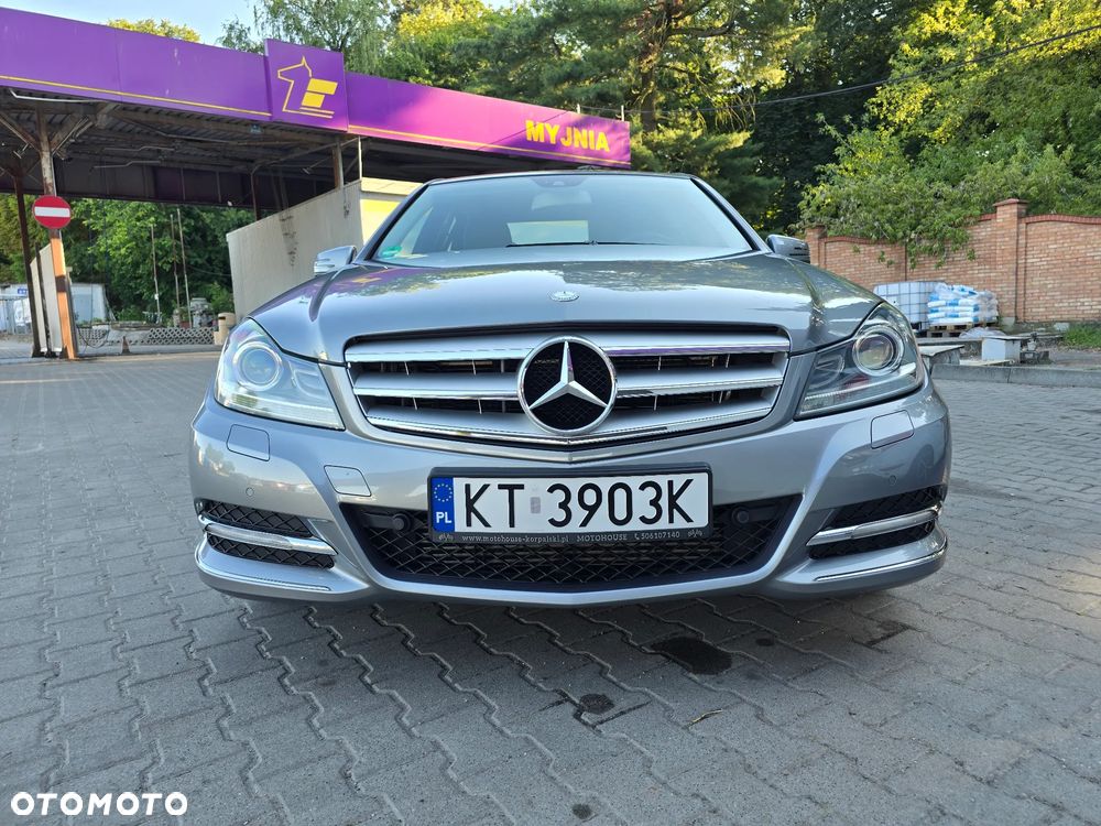 Mercedes-Benz Klasa C 180 CGI BlueEff Avantgarde - 10