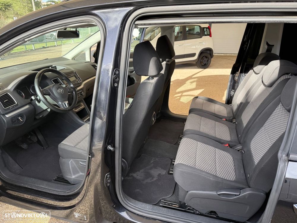 VW Sharan 2.0 TDi BlueMotion - 25