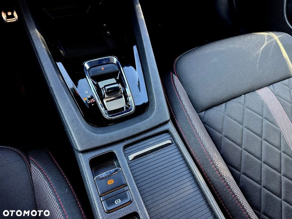 Skoda Octavia 2.0 TDI DSG RS Plus - 24