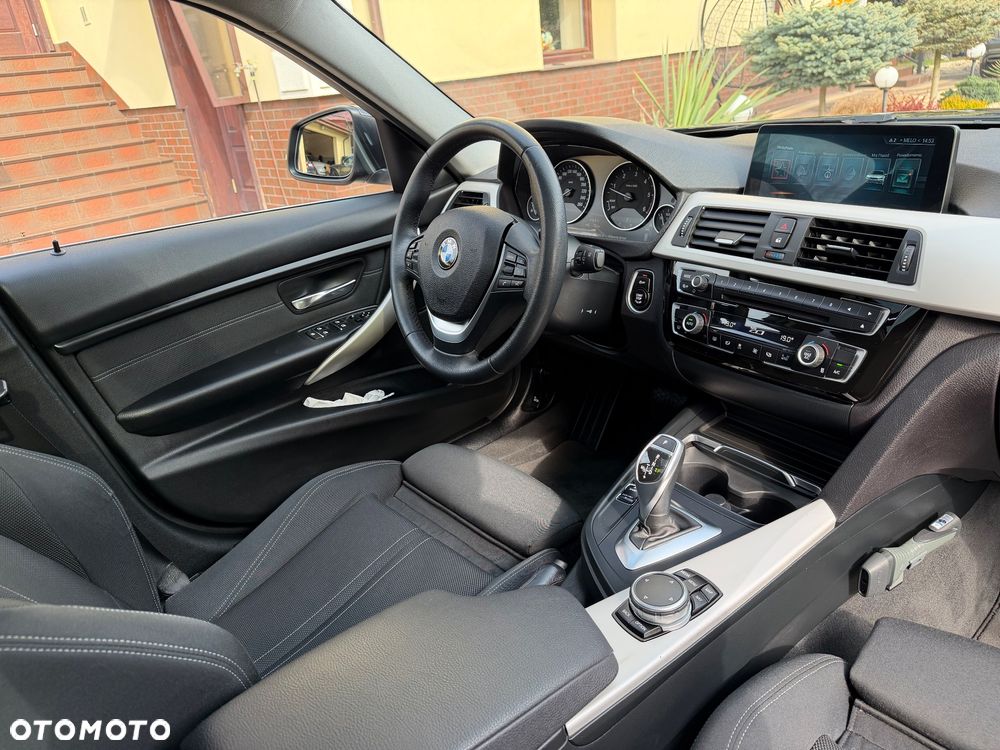 BMW Seria 3 320d Efficient Dynamics Edition Blue Perf Sport Line - 26