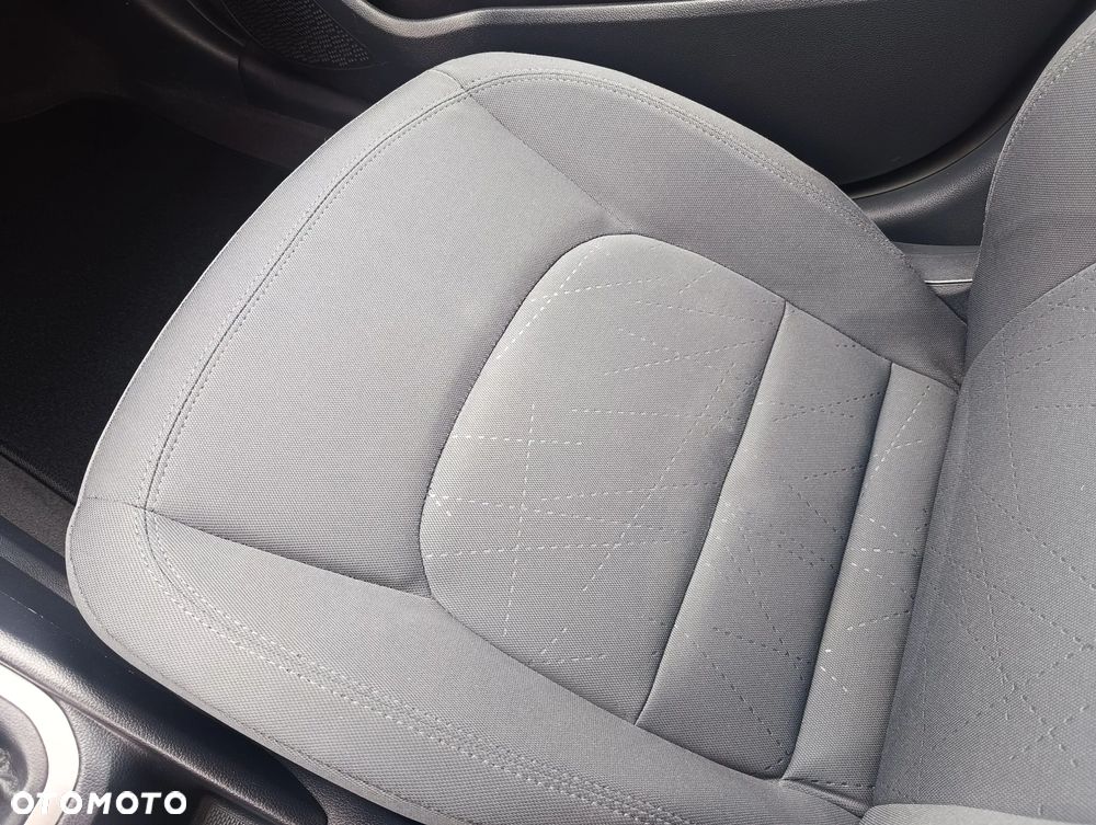 Kia Rio 1.2 Attract - 19