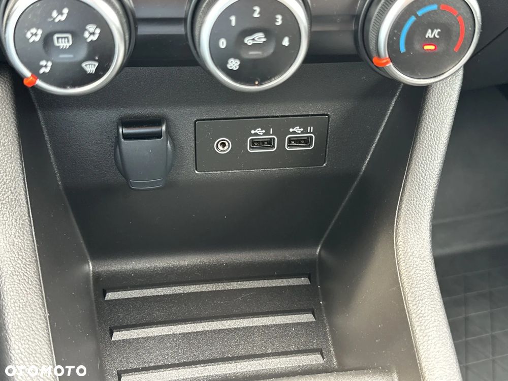Renault Clio - 26