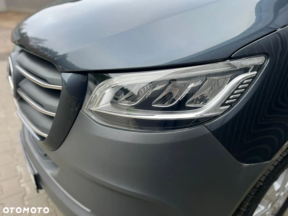 Mercedes-Benz Sprinter - 24