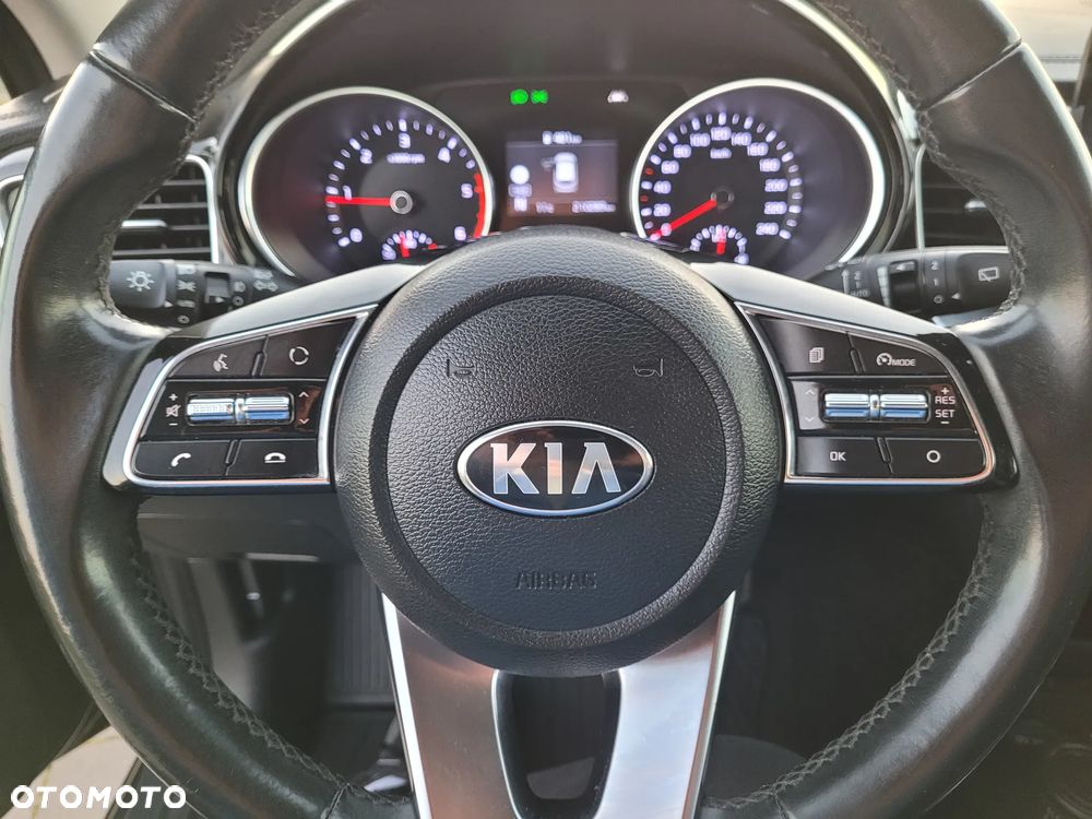 Kia Ceed 1.6 CRDi (48V Mild-Hybrid) Platinum - 9