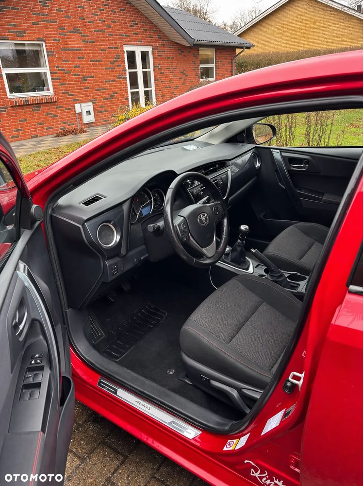 Toyota Auris 1.6 Valvematic Executive - 8