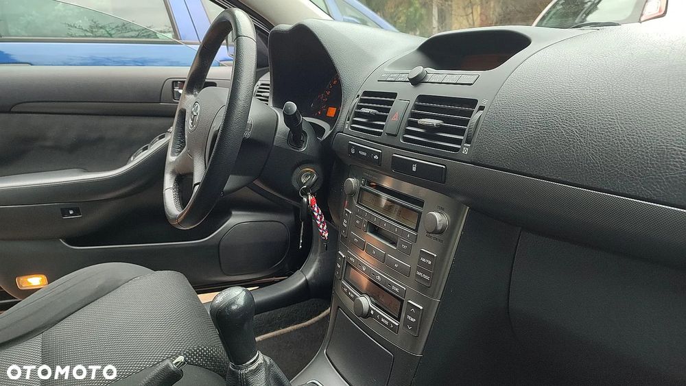 Toyota Avensis 1.8 VVT-i Executive - 39