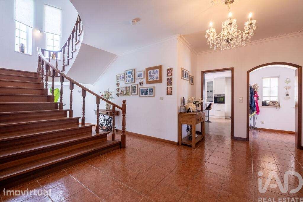 Casa / Villa T4 em Poiares de 256 m2 - Grande imagem: 5/40