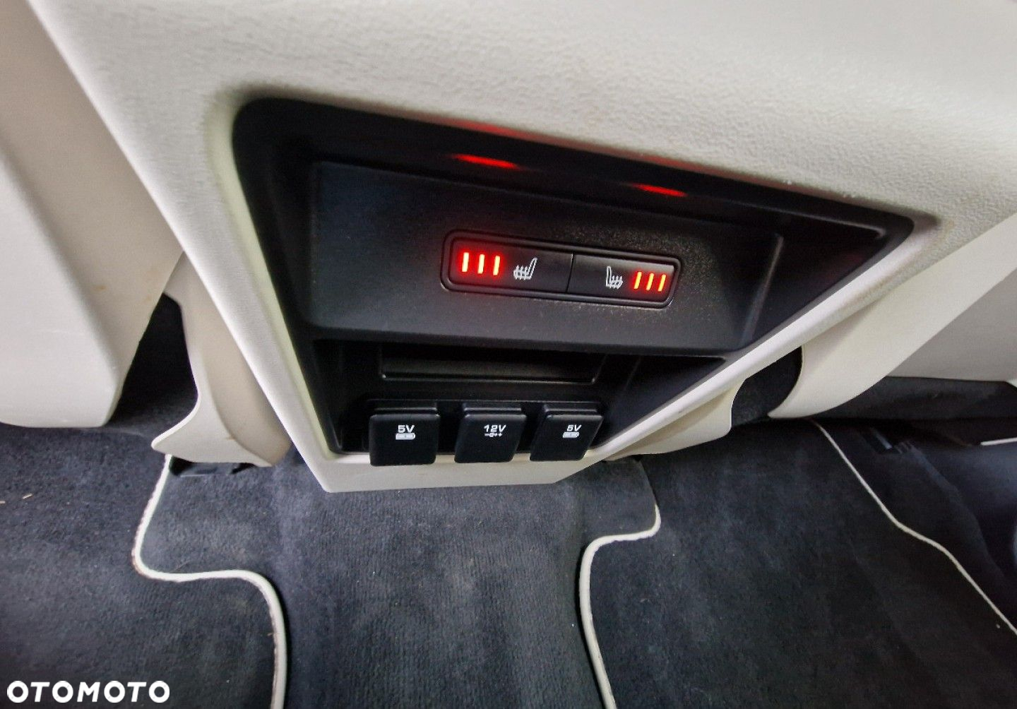 Land Rover Discovery Sport - 34