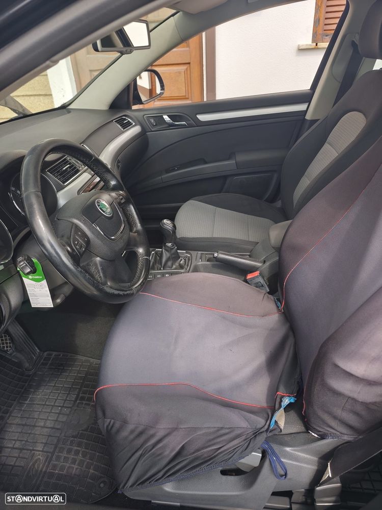 Skoda Superb 1.6 TDI Comfort Greenline - 4