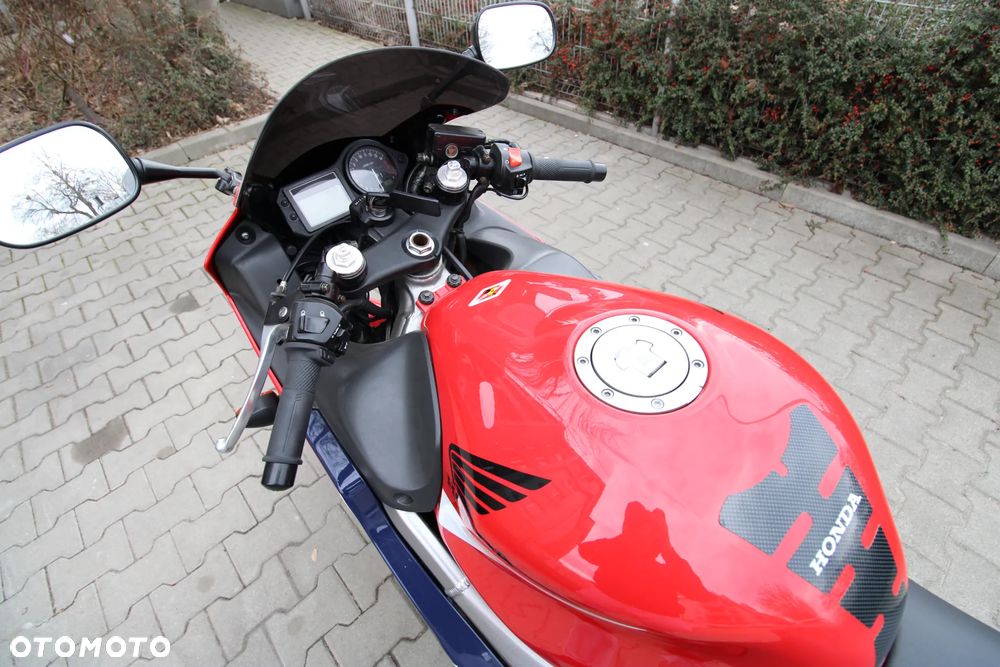 Honda CBR - 9