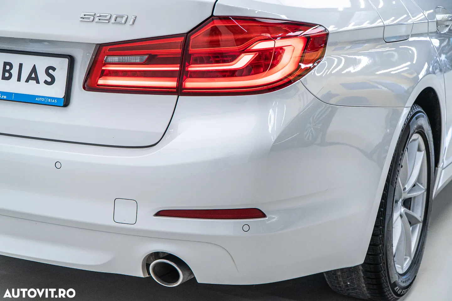 BMW Seria 5 520i Aut. Sport Line - 40