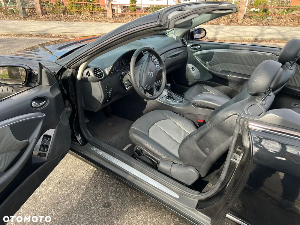 Mercedes-Benz CLK - 19