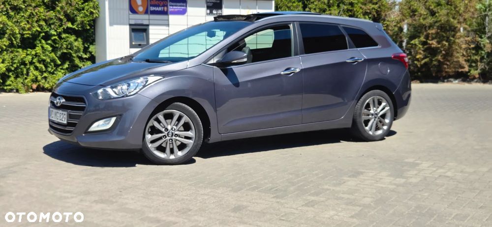 Hyundai i30 blue Kombi 1.6 GDi YES Gold - 6