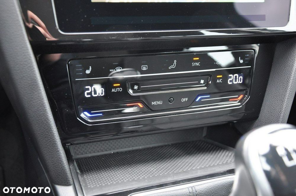 Volkswagen Passat - 21