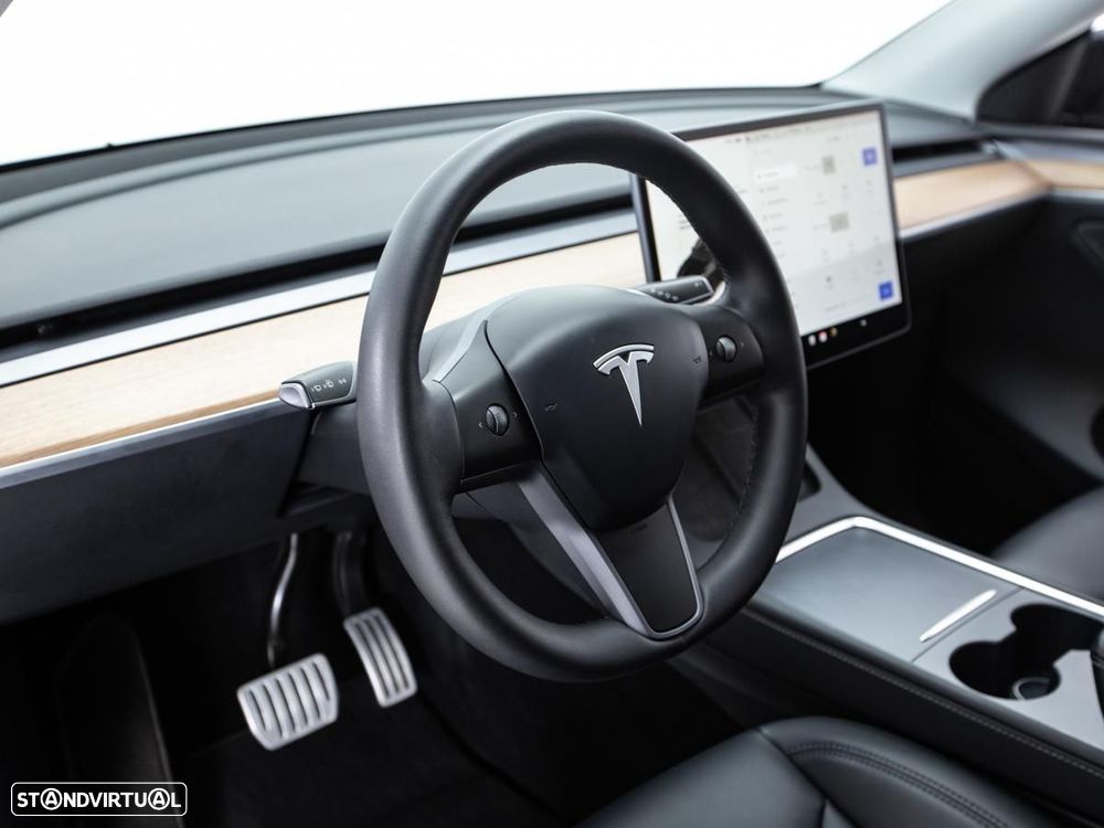 Tesla Model Y Performance Dual Motor AWD - 21