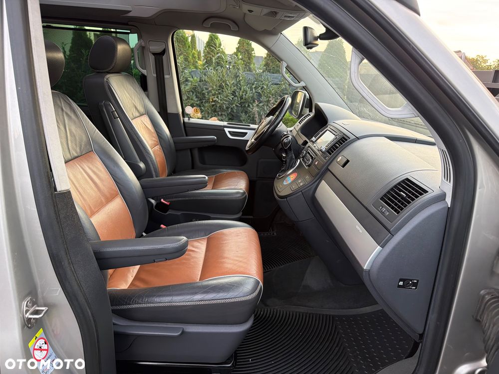 Volkswagen Multivan - 27