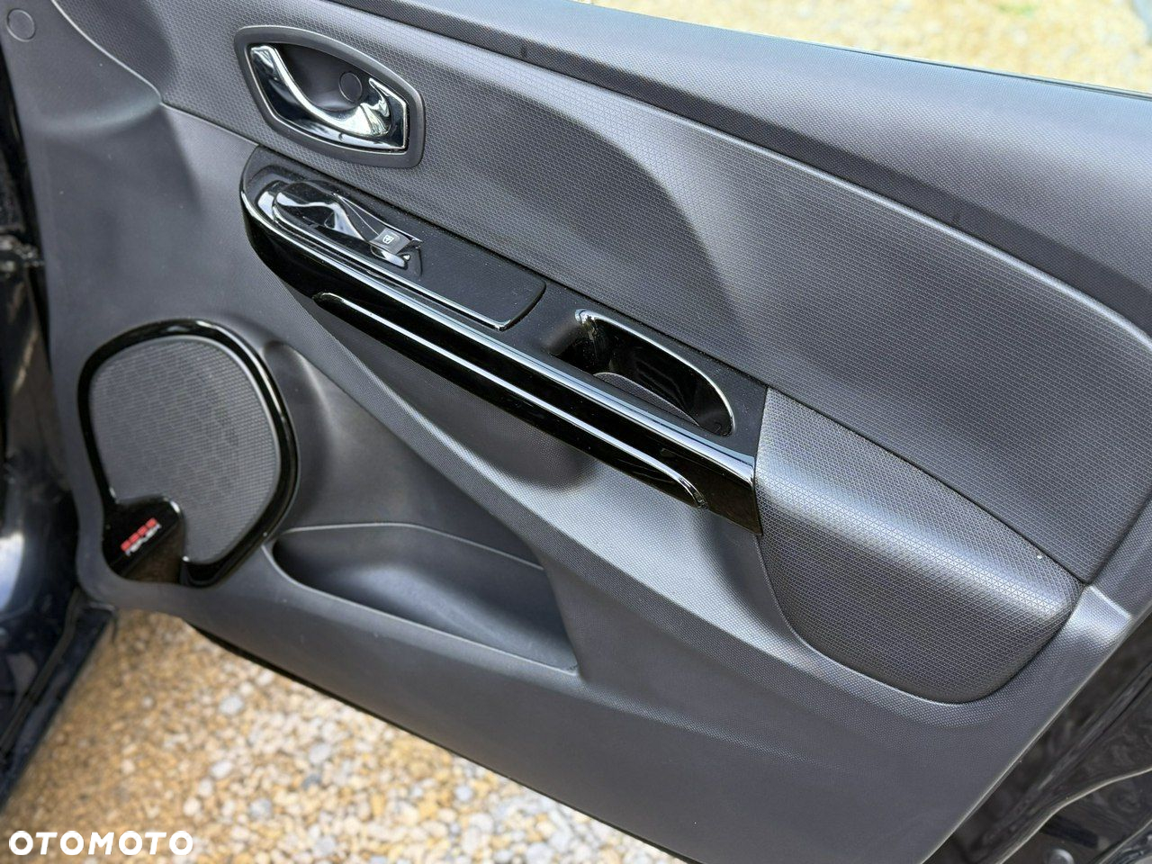 Renault Clio - 18