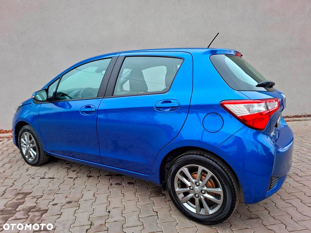 Toyota Yaris 1.5 Premium - 4