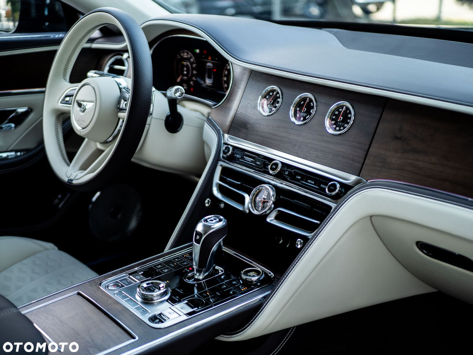 Bentley Flying Spur - 28