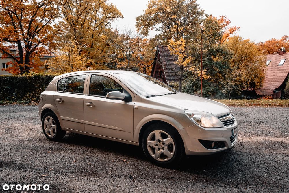 Opel Astra 2008 photo 4