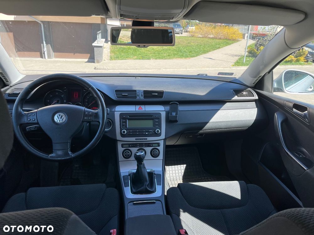 Volkswagen Passat - 9