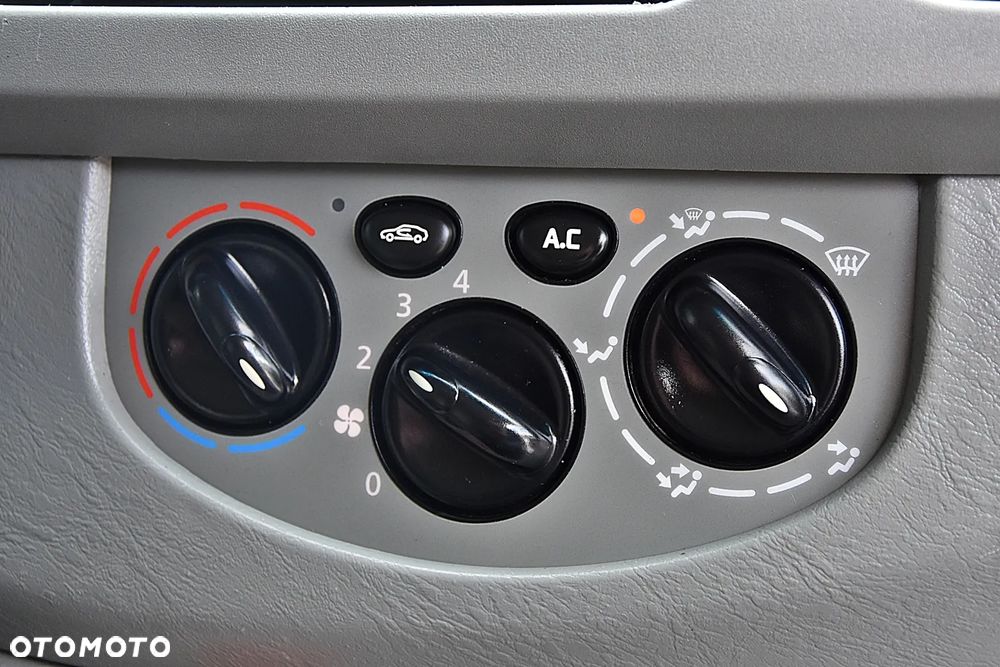 Nissan Primastar 2.0 115KM - 14